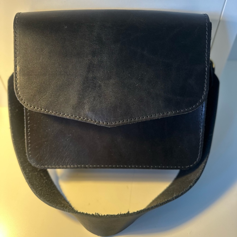 Portland Leather Black Leather Bag - READ DESCRIPTION